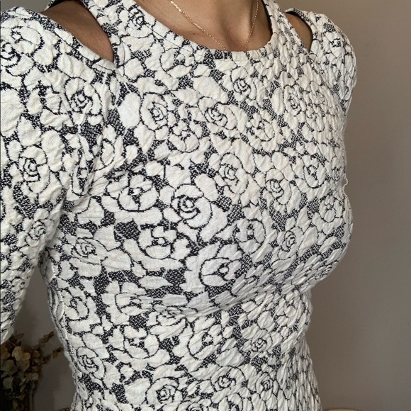 Mini Dress - Picture 6 of 8